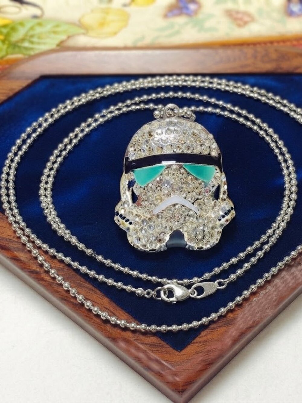 New Rhinestone Star Wars Stormtrooper necklace Pendant is almost 2 inches, 17 in